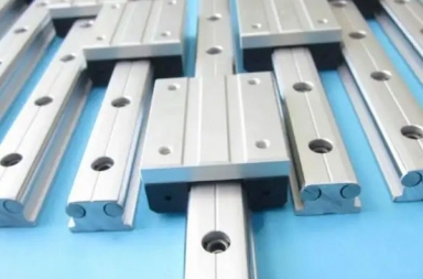 直線導(dǎo)軌「滑動導(dǎo)軌和滾動導(dǎo)軌」的特性與優(yōu)缺點(diǎn)